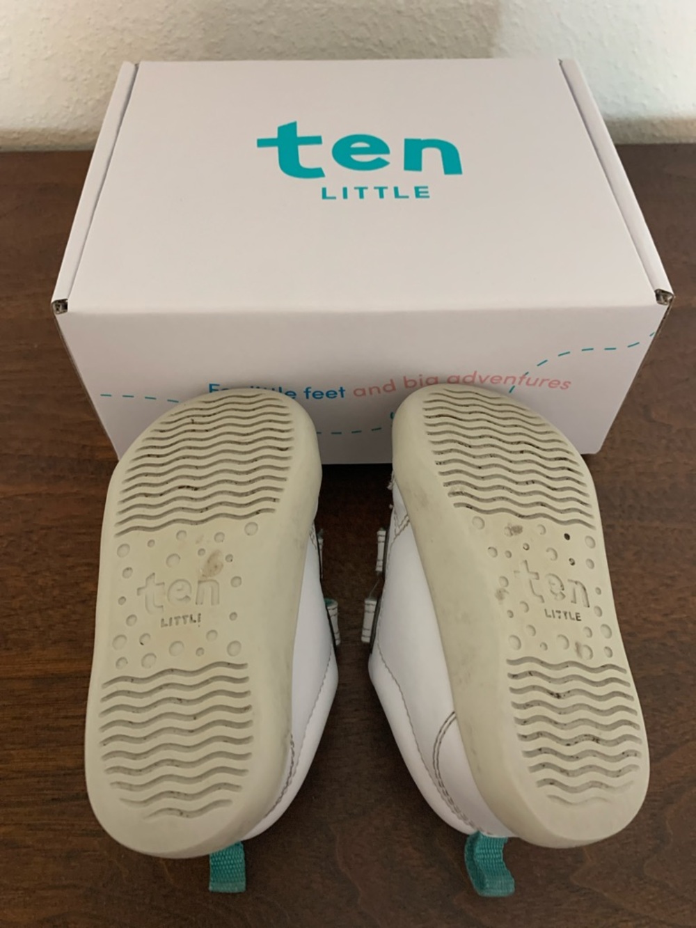 Ten Little Everyday Original in Simply White, Size 6.5 - Picture 3 of 8